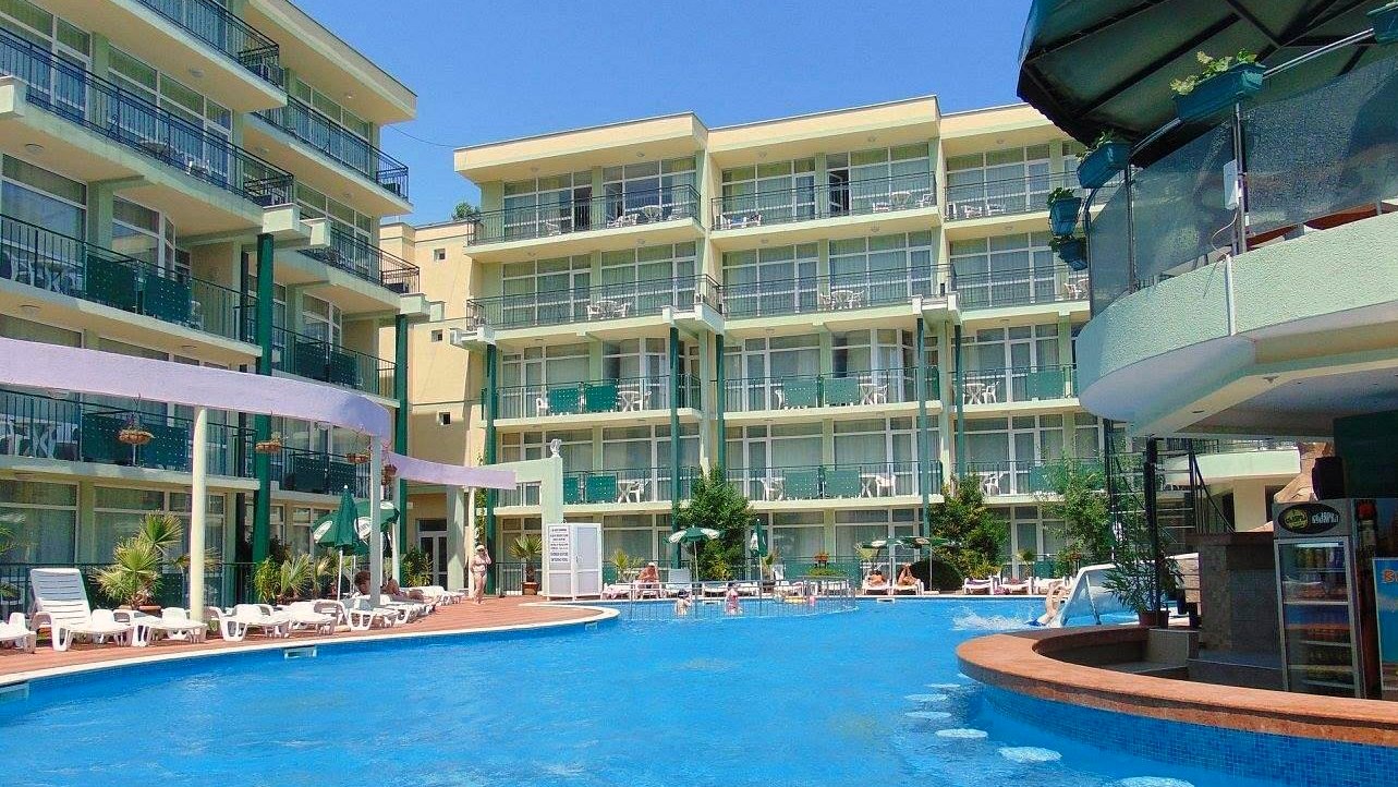 Sunny Day Club. Inkl. Morgenmad